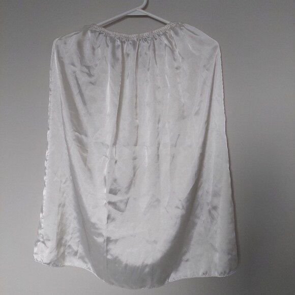 Marks & Spencer Lightweight Nylon Half Slip Skirt White Lace Trim, Size L - Picture 1 of 4